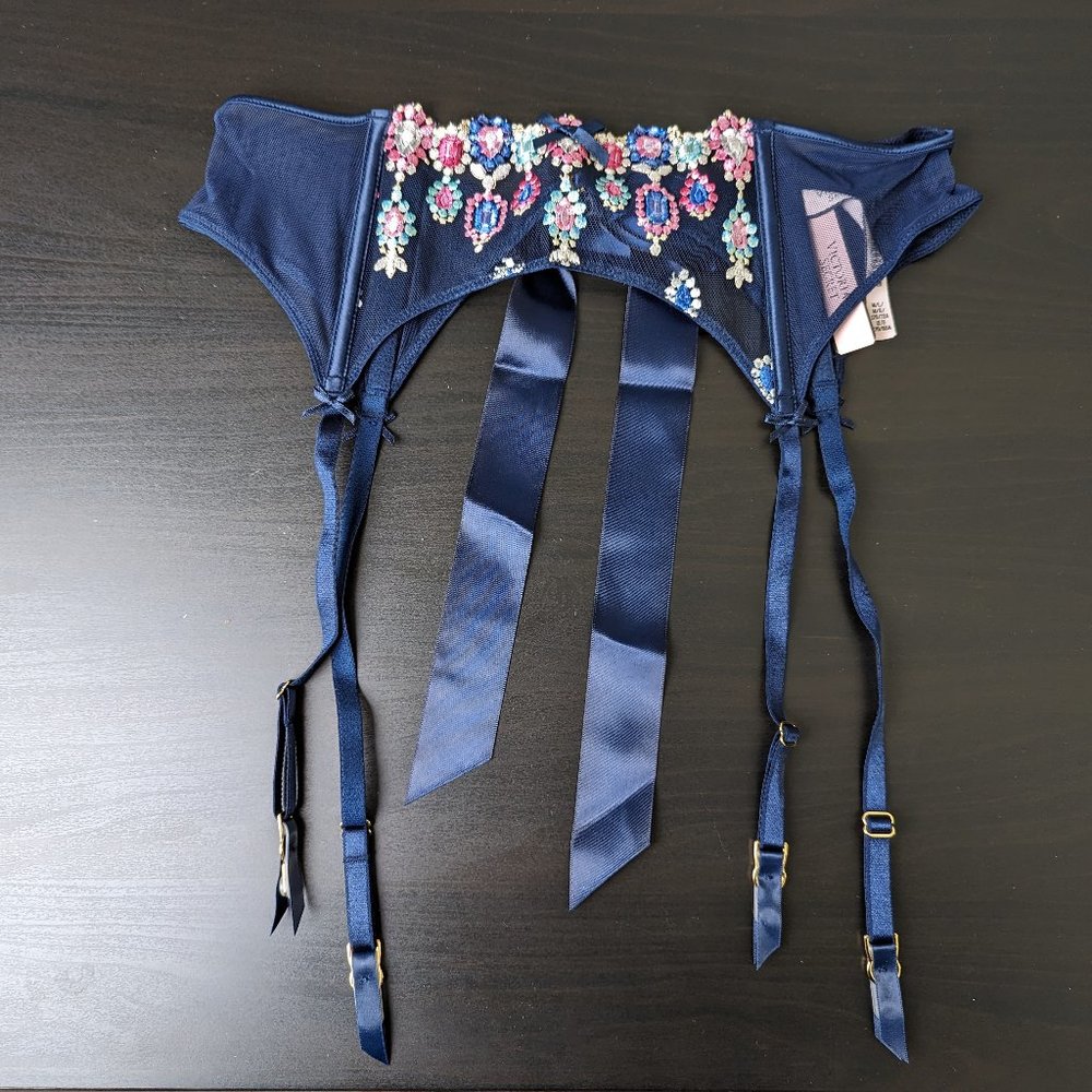 Dream Angels Bejeweled Embroidery Garter - Victoria's Secret NWT